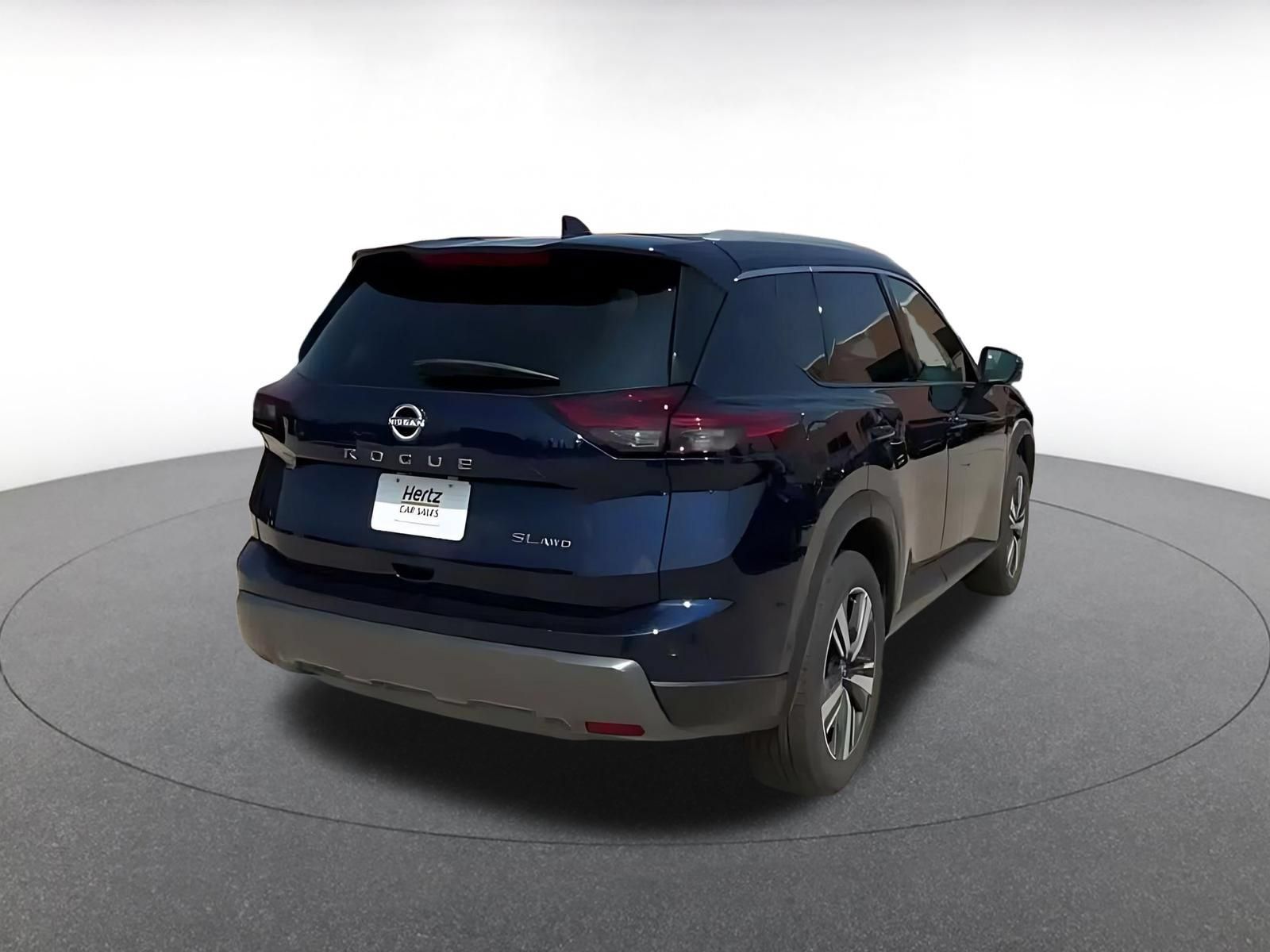 Used 2026 Nissan Rogue SL AWD/4WD image 14