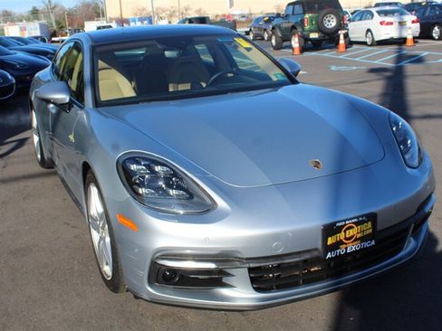 Used 2018 Porsche Panamera 4 AWD/4WD image 4