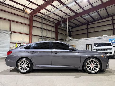 Used 2018 Honda Accord Sport image 4