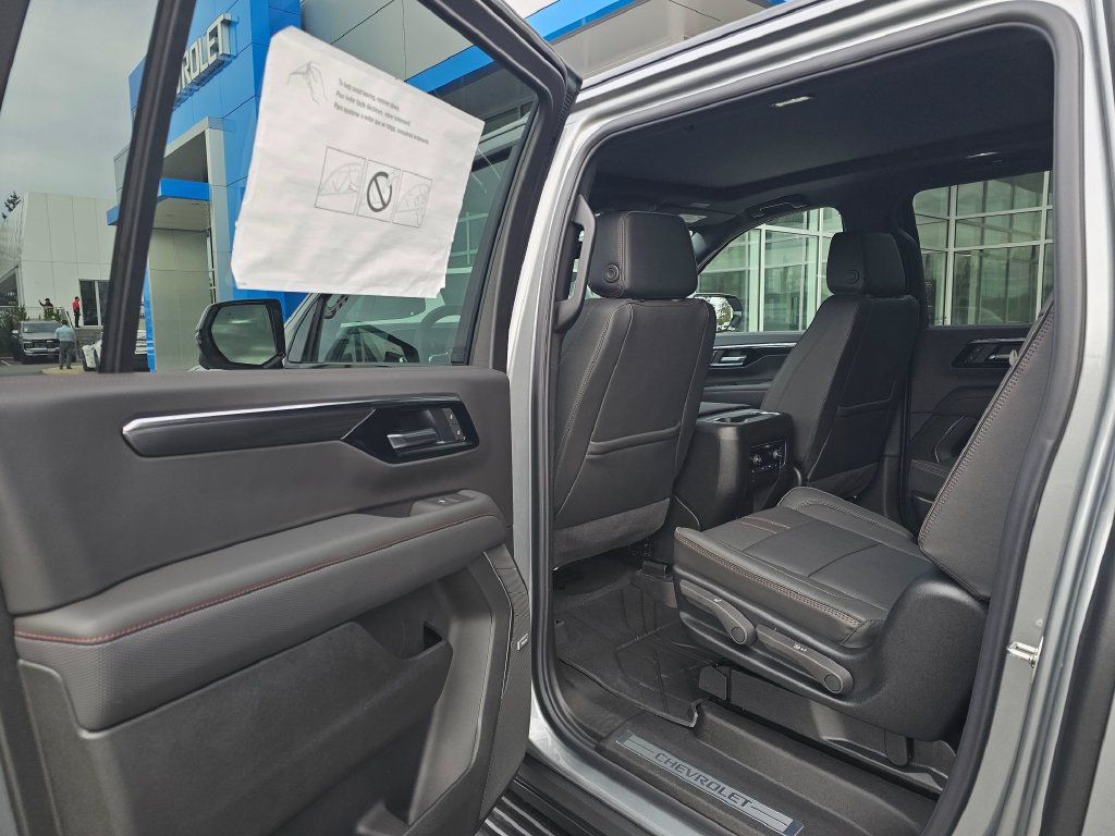 New 2026 Chevrolet Suburban RST w/ RST Capability Package AWD/4WD image 19