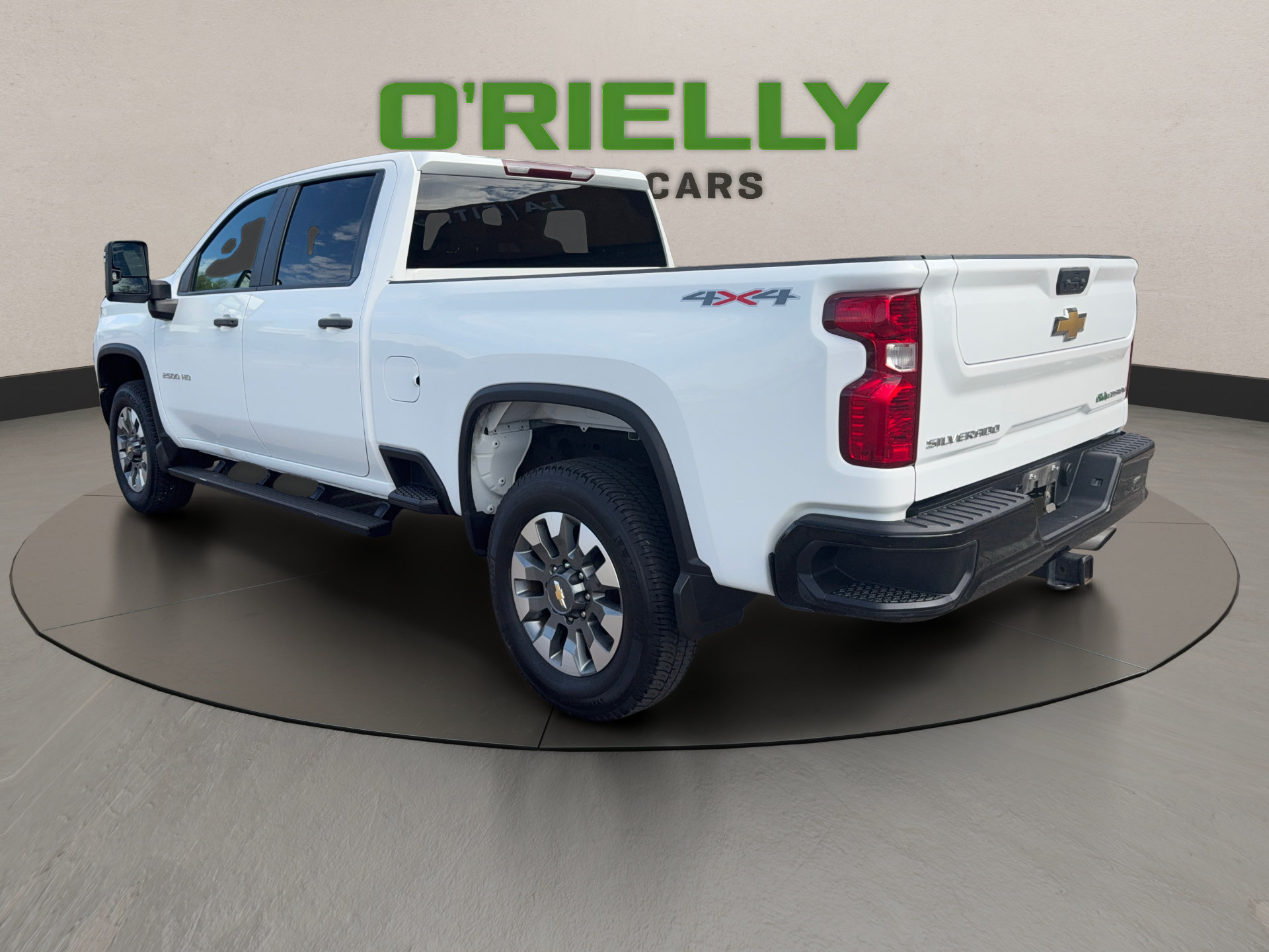Used 2023 Chevrolet Silverado 2500 Custom w/ Custom Value Package AWD/4WD image 3