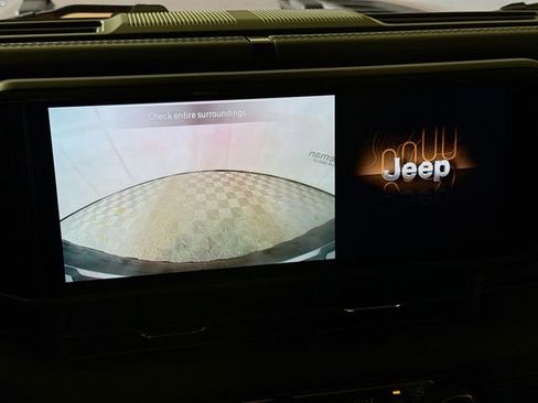 Used 2025 Jeep Wrangler Unlimited Rubicon w/ Steel Bumper Group image 13