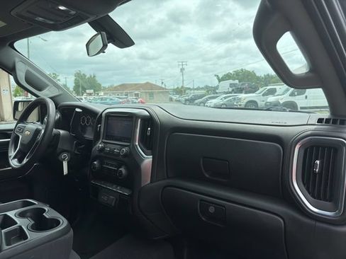 Used 2020 Chevrolet Silverado 1500 LT AWD/4WD image 10