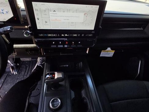 Used 2025 GMC Hummer EV 2X AWD/4WD image 3