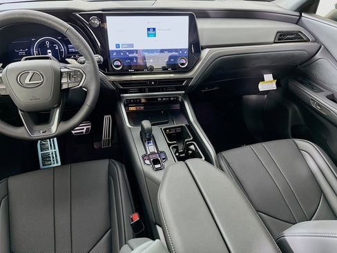 New 2026 Lexus TX 500h AWD image 25