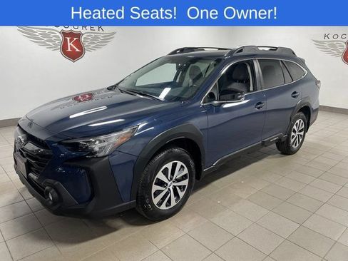Used 2024 Subaru Outback Premium AWD/4WD image 3