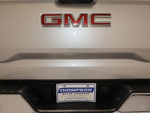 Used 2020 GMC Sierra 1500 SLE w/ SLE Value Package image 20
