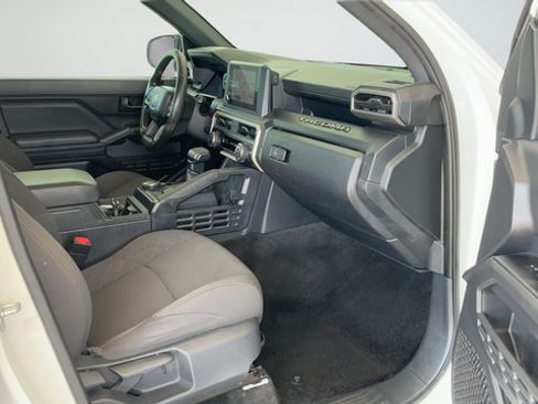 Used 2024 Toyota Tacoma SR AWD/4WD image 24
