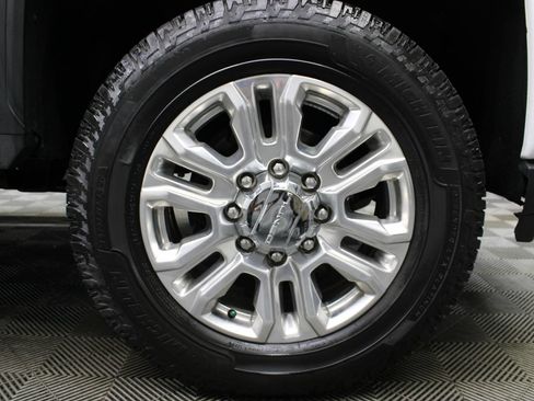Used 2022 GMC Sierra 2500 Denali AWD/4WD image 13