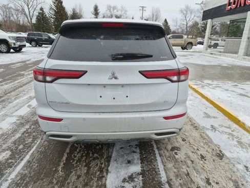 Used 2024 Mitsubishi Outlander SE image 6