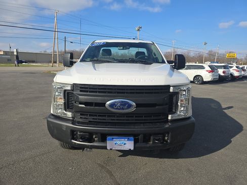 Used 2018 Ford F250 XL image 3