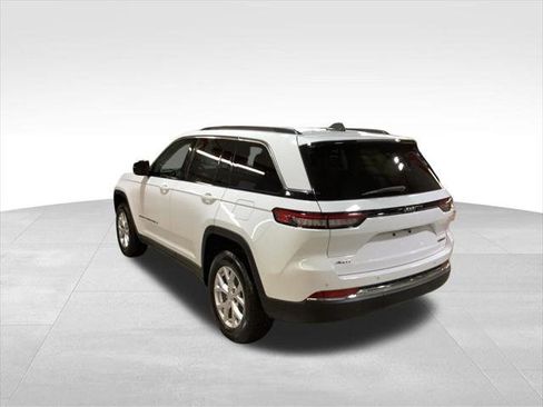 Certified 2023 Jeep Grand Cherokee Limited AWD/4WD image 8
