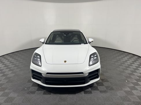 Certified 2025 Porsche Panamera image 10