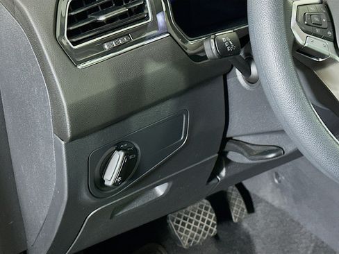 Used 2023 Volkswagen Tiguan S FWD image 15
