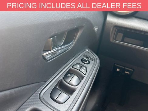 Used 2025 Nissan Versa SV FWD image 13