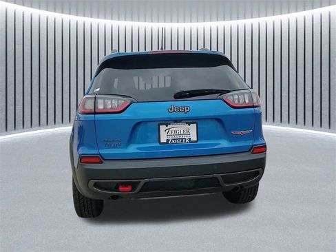 Used 2021 Jeep Cherokee Trailhawk image 4
