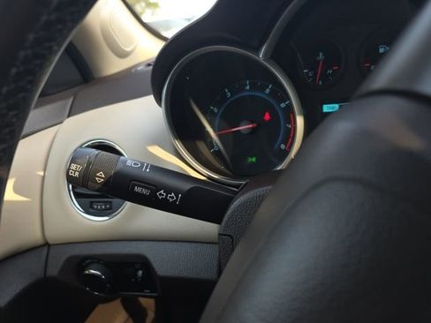 Used 2013 Chevrolet Cruze LT image 15