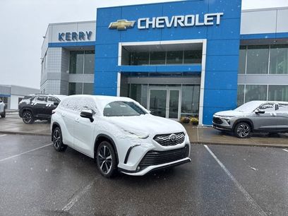 Used 2022 Toyota Highlander XSE