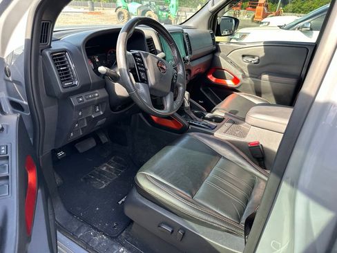 Used 2023 Nissan Frontier Pro-X w/ Pro-X Premium Package RWD image 3