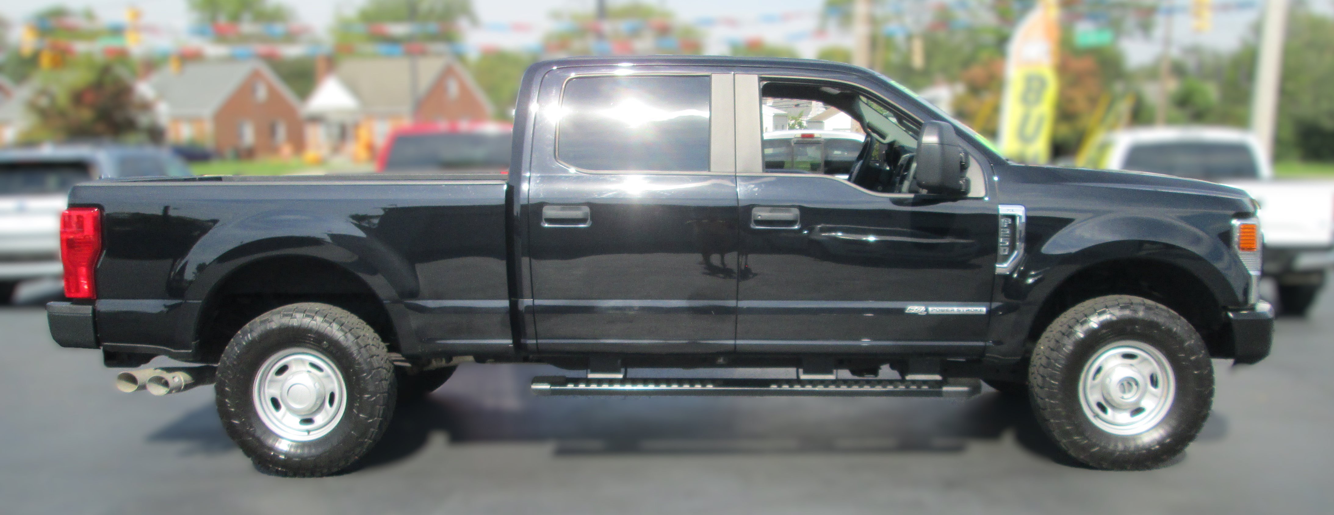 Used 2020 Ford F250 XL w/ FX4 Off-Road Package AWD/4WD image 3