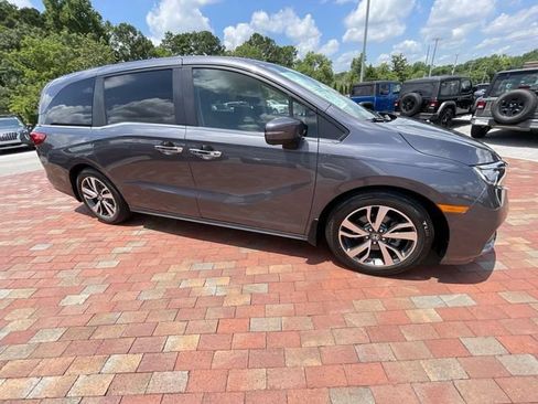 Certified 2022 Honda Odyssey Touring image 37