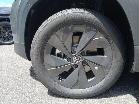 New 2026 Volkswagen Taos S FWD image 25