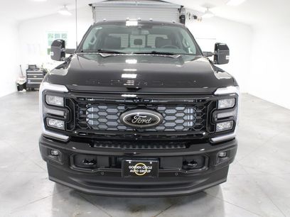 New 2026 Ford F350 Lariat w/ Black Appearance Package
