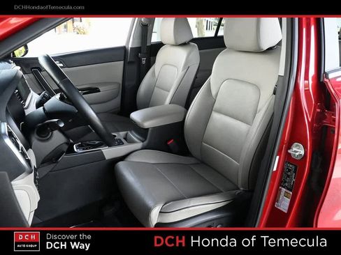 Used 2022 Kia Sportage EX w/ EX Technology Package image 18