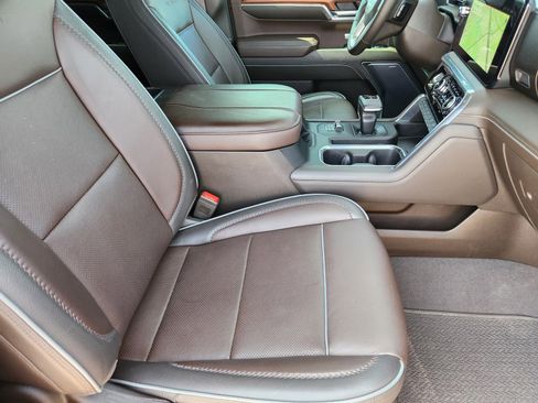 Used 2023 GMC Sierra 1500 Denali w/ Denali Reserve Package image 13