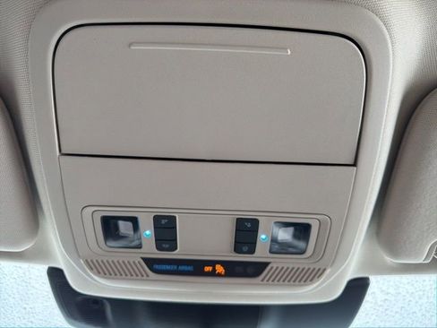 Used 2022 Ford Explorer XLT w/ Equipment Group 202A image 40