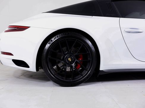 Certified 2018 Porsche 911 Targa 4 GTS image 27