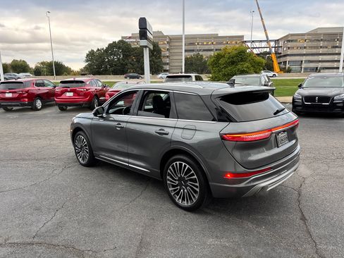 Used 2022 Lincoln Corsair Reserve w/ Sport Package image 5