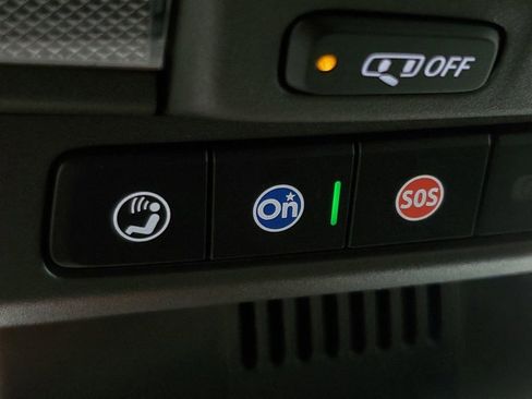 Used 2024 Chevrolet Silverado 2500 LTZ w/ LTZ Premium Package image 20