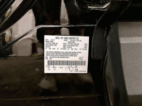 Used 2017 Ford Edge SEL w/ Equipment Group 201A FWD image 32