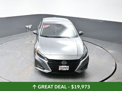 Used 2024 Nissan Altima 2.5 SV image 45