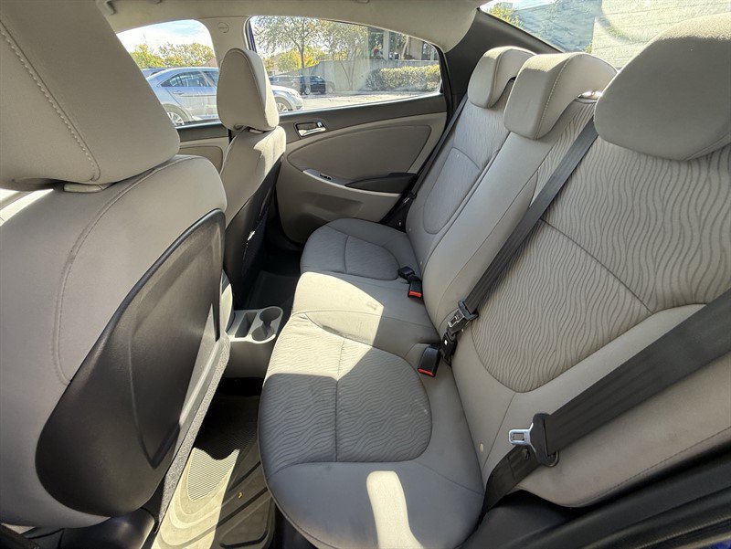 Used 2014 Hyundai Accent GLS w/ Option Group 2 FWD image 21