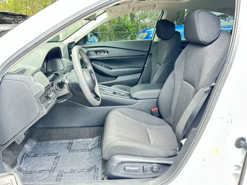 Used 2024 Honda Accord EX image 11