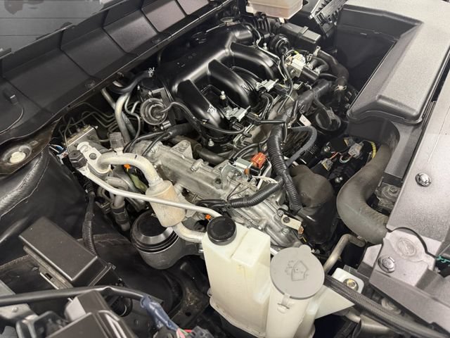 Certified 2025 Nissan Pathfinder SL FWD image 10