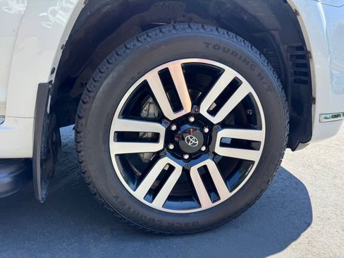 Used 2015 Toyota 4Runner Limited AWD/4WD image 21