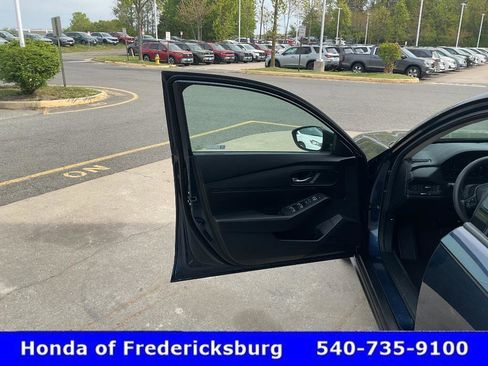 Used 2025 Honda Accord SE image 15