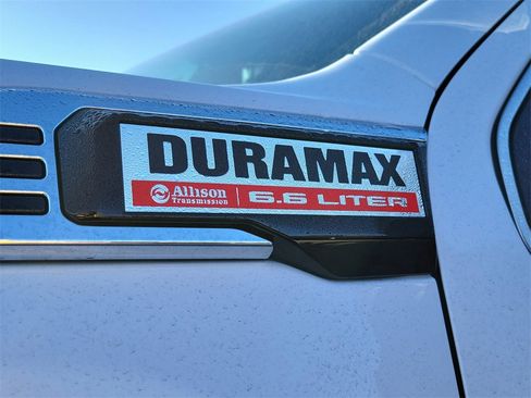 New 2026 GMC Sierra 2500 Denali w/ Denali Reserve Package image 9