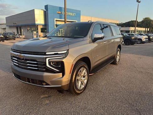 New 2025 Chevrolet Suburban Premier w/ Sun And Tow Package image 3