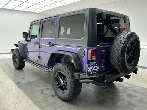 Used 2017 Jeep Wrangler Unlimited Sahara image 6