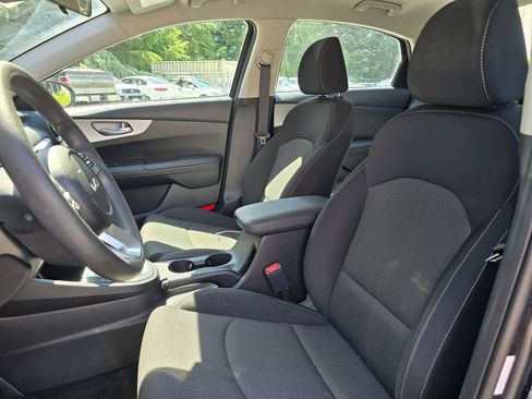 Used 2023 Kia Forte LXS FWD image 12
