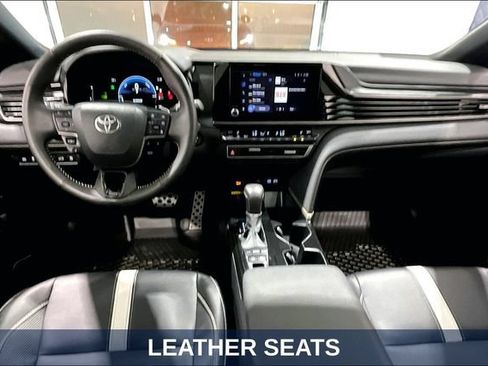 Used 2026 Toyota Camry SE AWD/4WD image 10