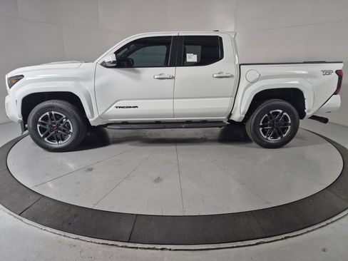 New 2026 Toyota Tacoma 4x4 Double Cab image 2