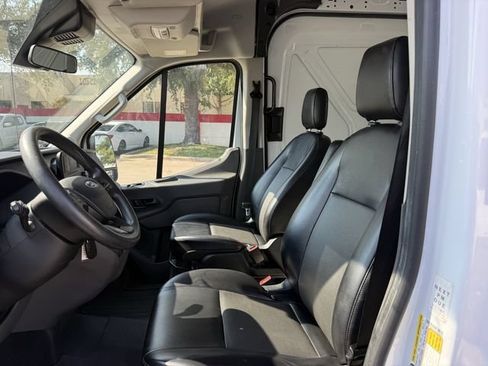Used 2020 Ford Transit 250 Medium Roof RWD image 23