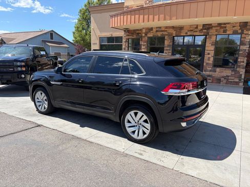 Used 2020 Volkswagen Atlas Cross Sport SE w/ Panoramic Sunroof Package AWD/4WD image 25