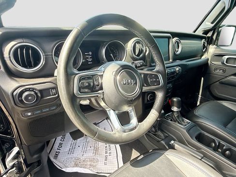 Used 2023 Jeep Wrangler Unlimited Sahara w/ Cold Weather Group AWD/4WD image 12