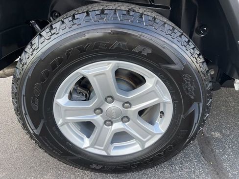 Used 2019 Jeep Wrangler Unlimited Sport S image 10